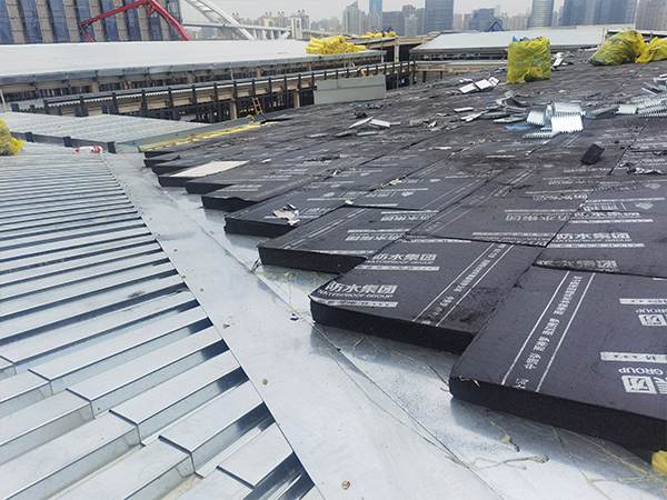 金屬屋面復合貼面泡沫玻璃保溫板